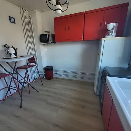 Apartment T2 De 20m² Face A La De Berck-sur-mer, Avec Et Ascenseur - Fr-1-674-48